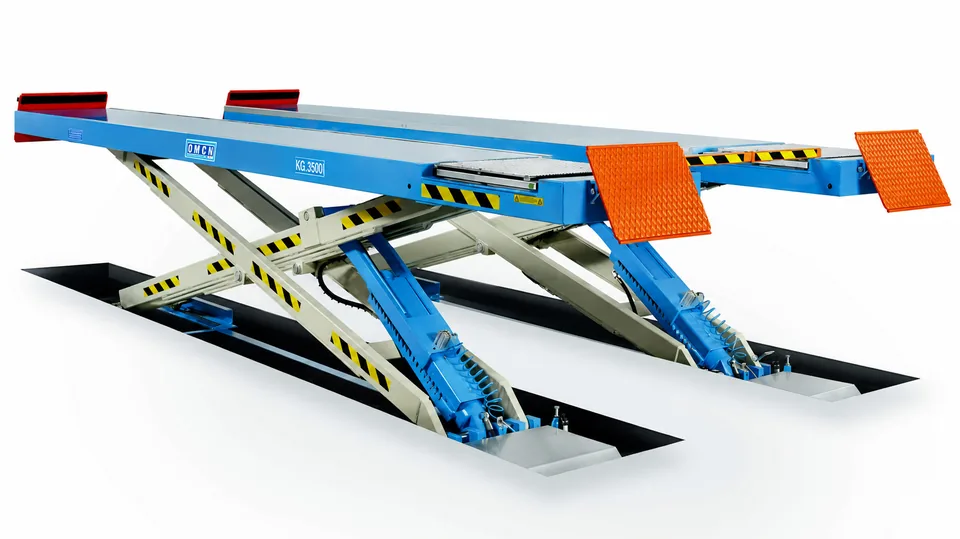 Prova giochi auto OMCN 840/I integrato su ponte sollevatore